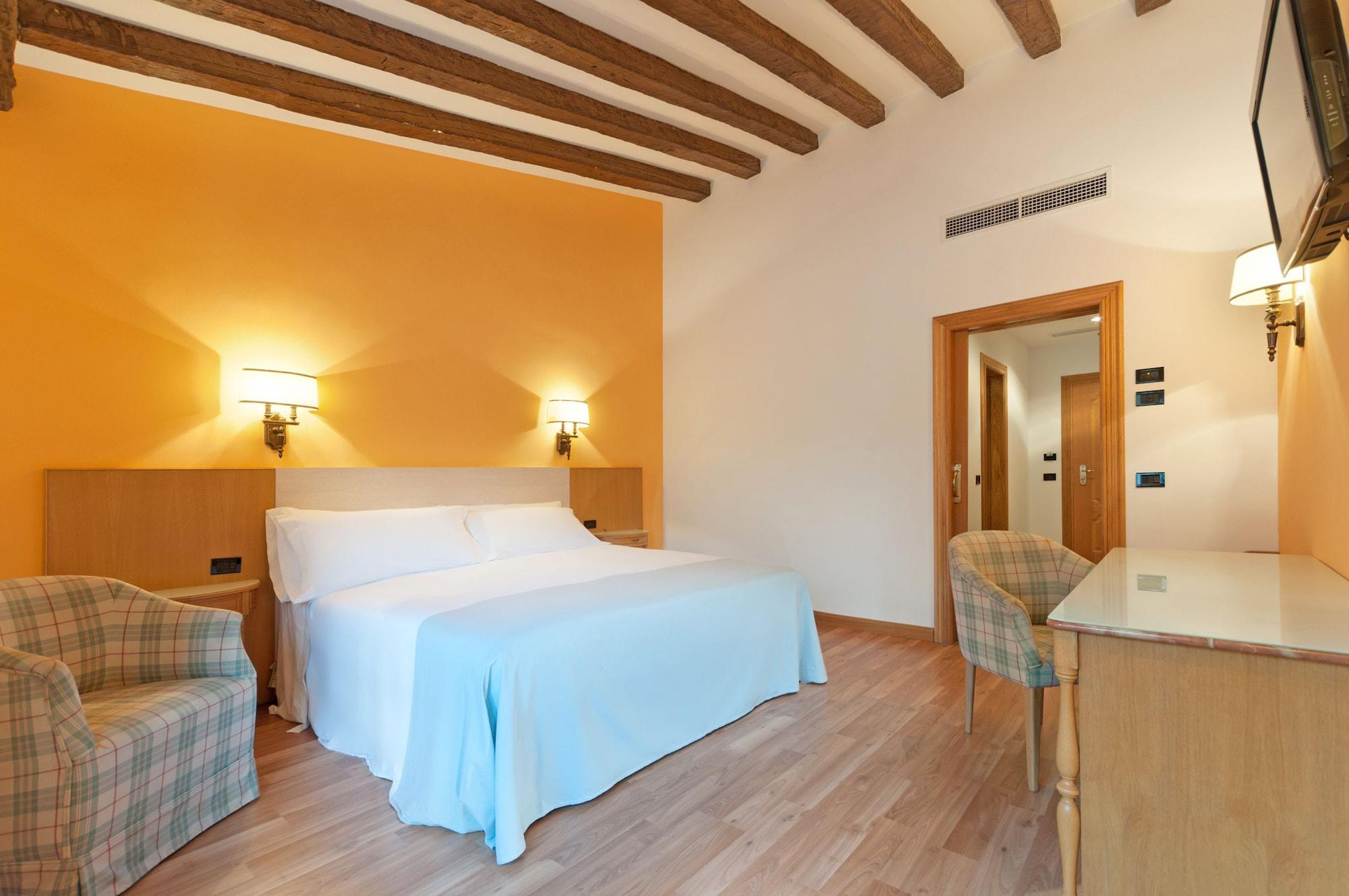 Gran Hotel Los Angeles Getafe Room photo